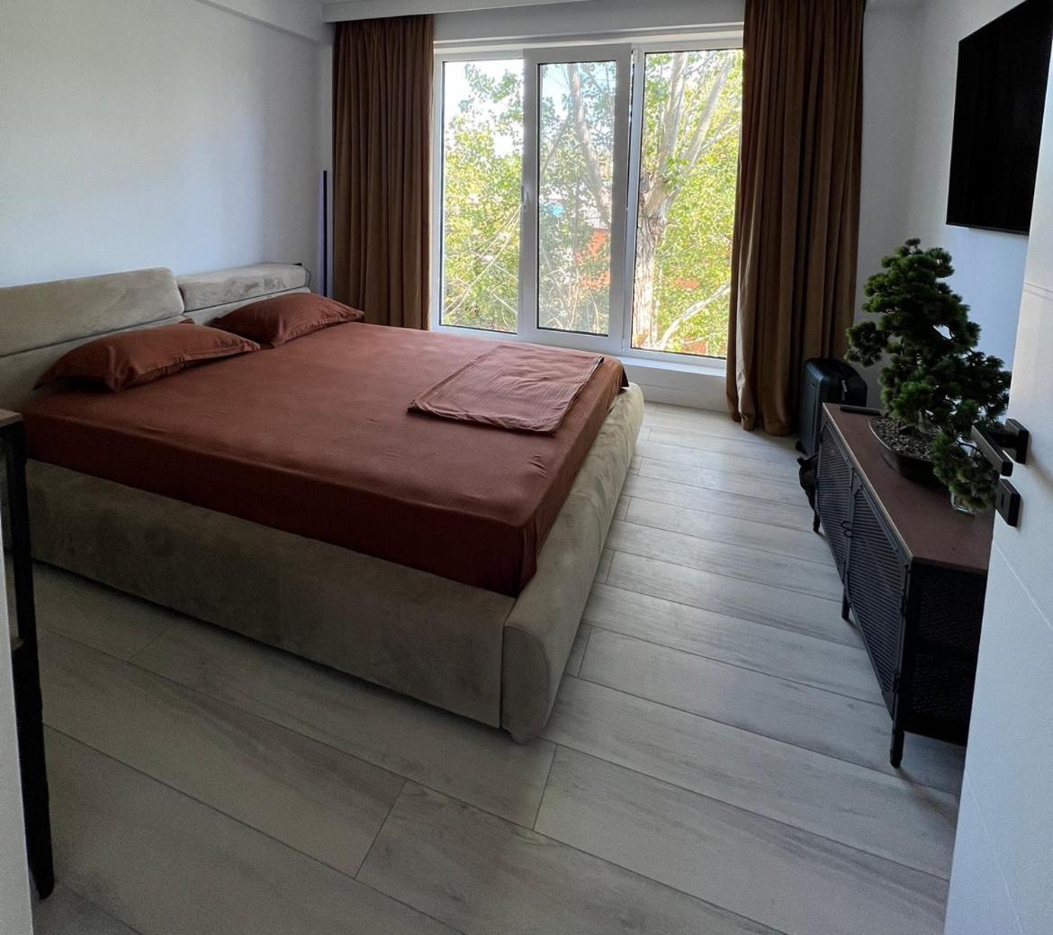 Apartament 3 Camere Vila Cristal Neptun Kültér fotó